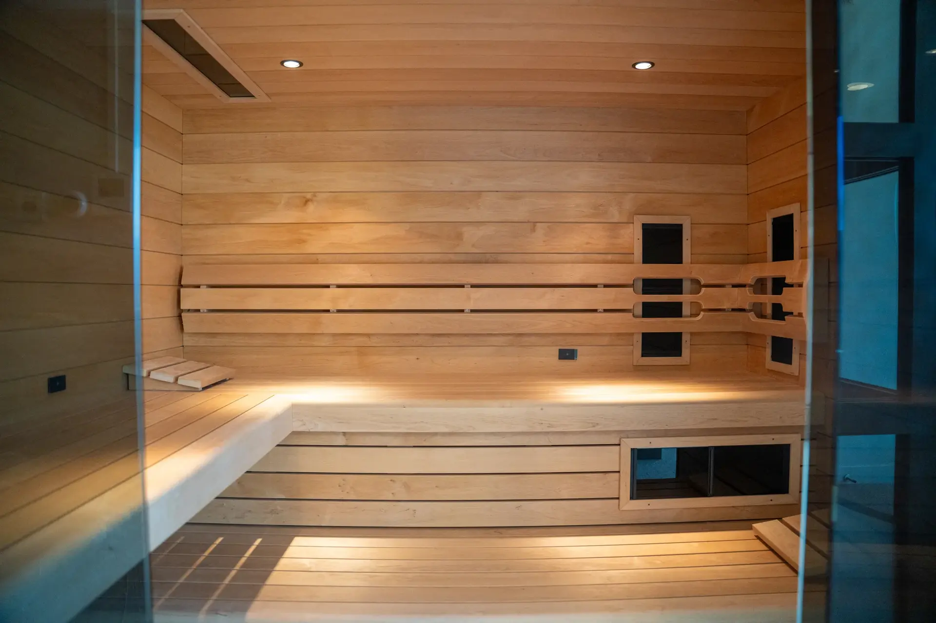 Infraroodcabine in de showroom van Sunspa ’t Gooi in ’s-Graveland