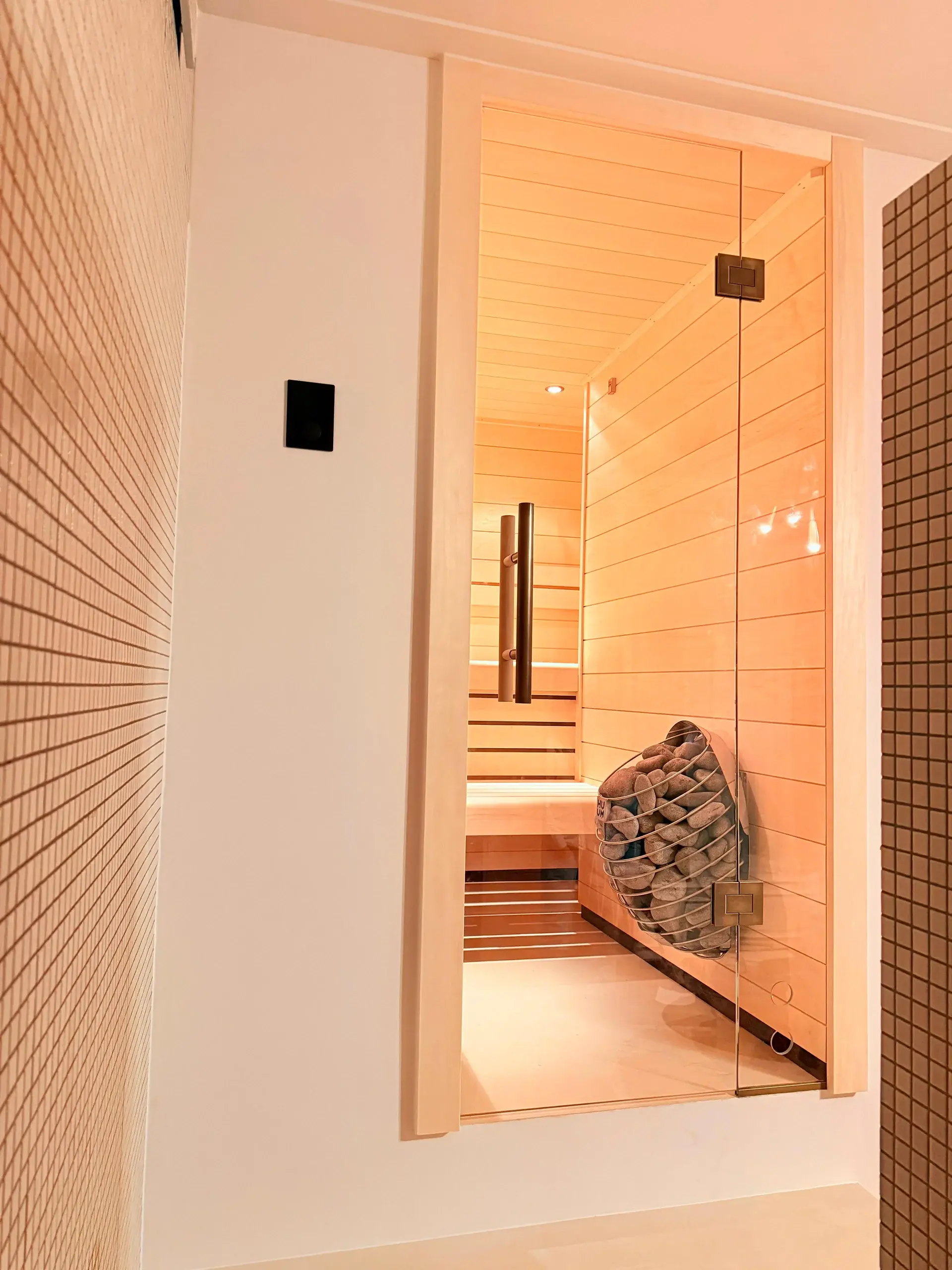 Bespoke sauna with a HUUM Drop heater