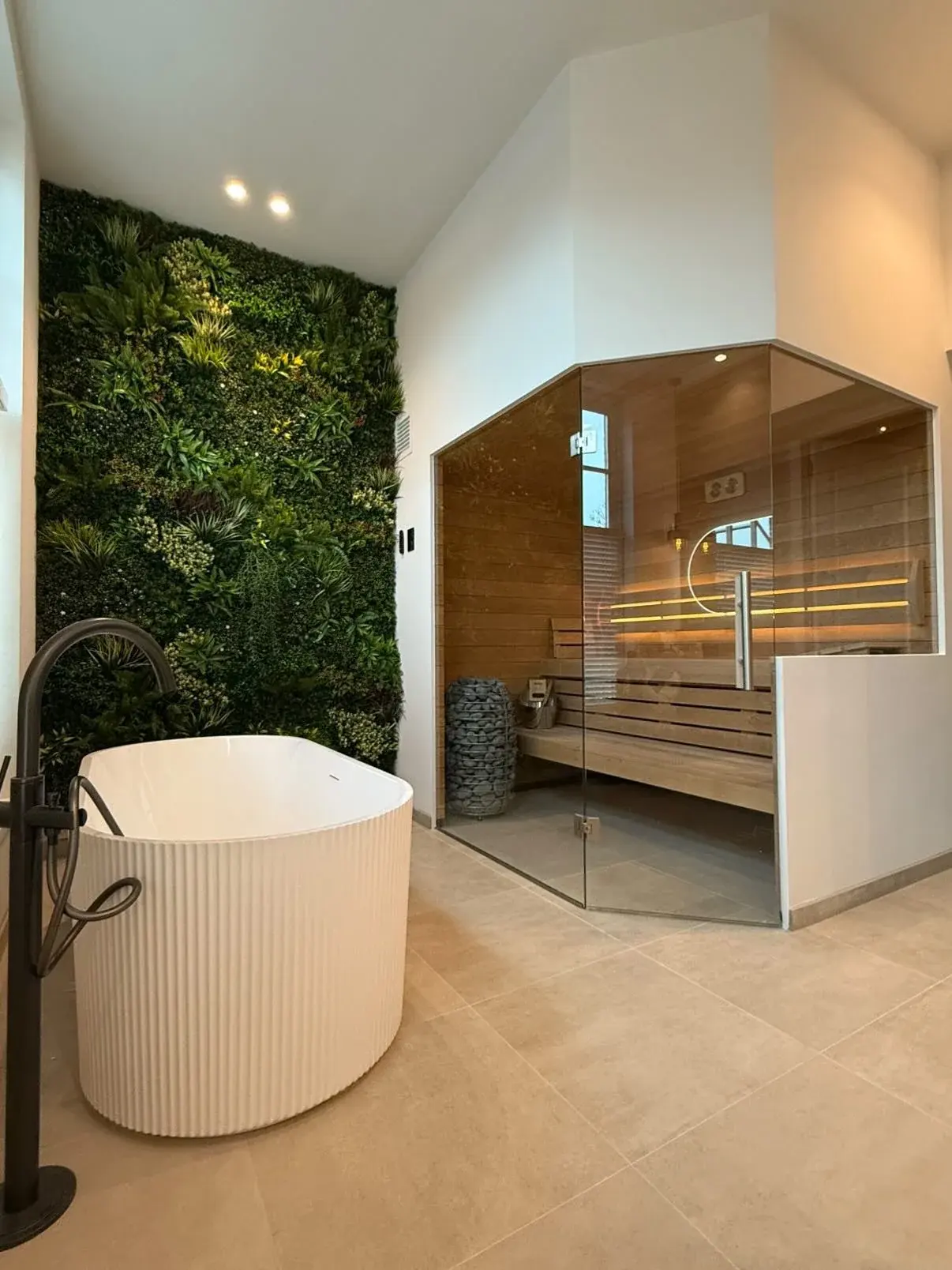 Bespoke sauna with a HUUM heater